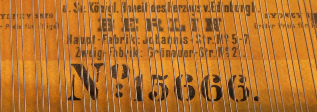 通过钢琴内部的钢琴编码来查看钢琴的年代